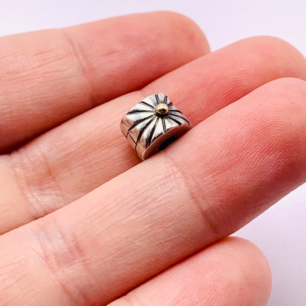 🎉 SALE 🎉 EUC Pandora 790216 Sterling Silver & 14k Yellow Gold Sunburst Clip Bead - Picture 7 of 12
